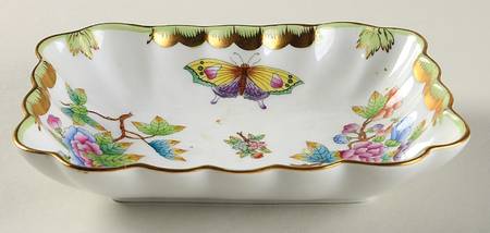 Queen Victoria (Green Border) Oblong Nut Dish
