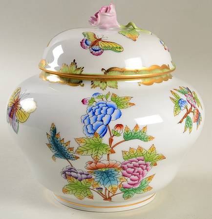 Queen Victoria (Green Border) Ginger Jar & Lid