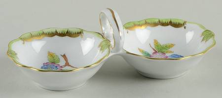Queen Victoria (Green Border) Twin Salt Dip W/Center Handle