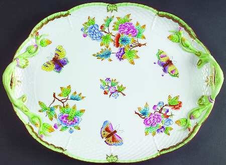 Queen Victoria (Green Border) 12" Oval Four Toed Tray