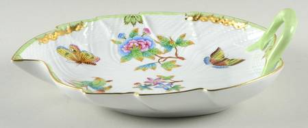 Queen Victoria (Green Border) 9" Handled Leaf Dish