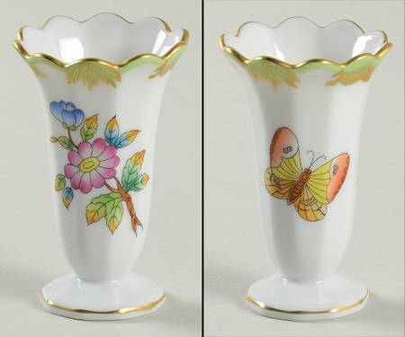 Queen Victoria (Green Border) 2" Bud Vase