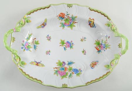 Queen Victoria (Green Border) 17" Oval Serving Platter