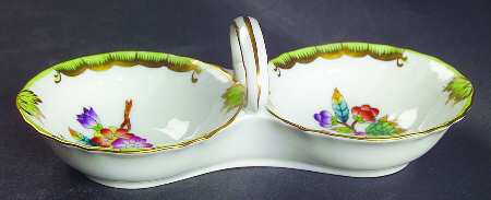 Queen Victoria (Green Border) Twin Salt Dip W/Center Handle
