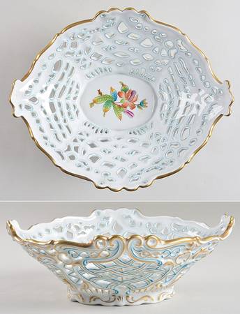 Queen Victoria (Green Border) 9" Oval Pierced Basket
