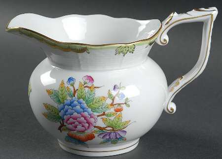 Queen Victoria (Green Border) Oversize Creamer