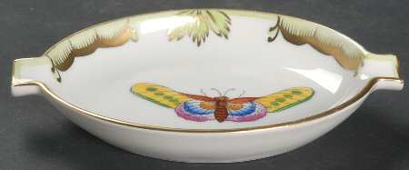 Queen Victoria (Green Border) 4" Oval Ashtray