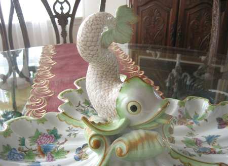Queen Victoria (Green Border) 4 Part Shell Shaped Dish w/Dolphin