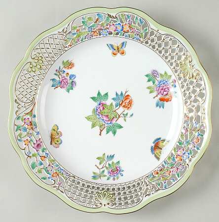 Queen Victoria (Green Border) 13" Pierced Plate