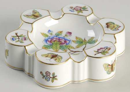 Queen Victoria (Green Border) 6" Ashtray