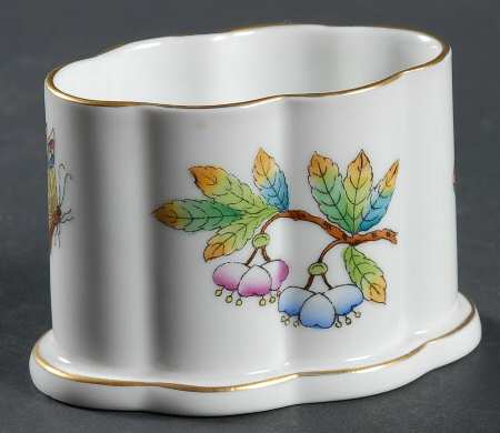 Queen Victoria (Green Border) Cigarette Holder