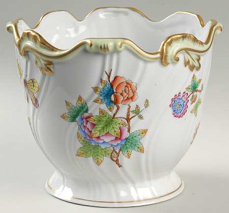 Queen Victoria (Green Border) 6" Cachepot