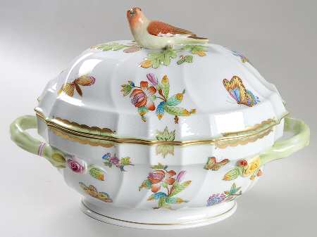 Queen Victoria (Green Border) Tureen & Lid