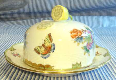 Queen Victoria (Green Border) Round Covered Butter