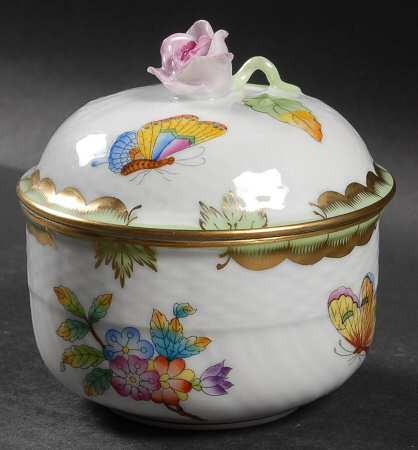 Queen Victoria (Green Border) Sugar Bowl & Lid