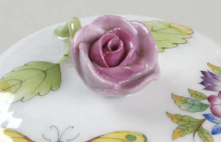 Queen Victoria (Green Border) Mini Sugar Bowl & Lid