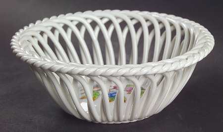 Queen Victoria (Green Border) Small Open Weave Basket