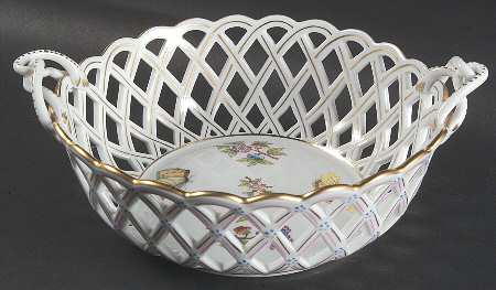 Queen Victoria (Green Border) 8" Round Open Weave Basket