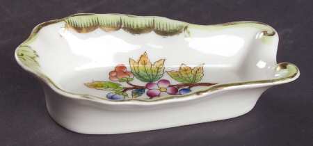 Queen Victoria (Green Border) 3" Individual Ashtray