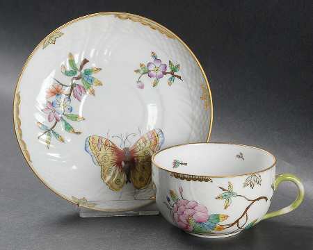 Queen Victoria (Green Border) Flat Cup & Saucer Set