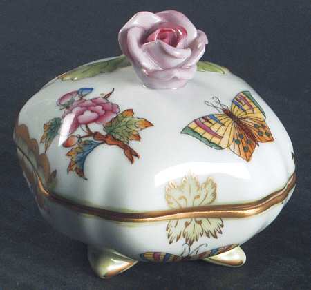 Queen Victoria (Green Border) Bon Bon & Lid