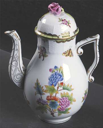 Queen Victoria (Green Border) Coffee Pot & Lid