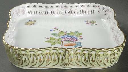 Queen Victoria (Green Border) Square Openwork Gallery Tray