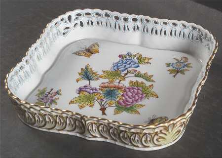 Queen Victoria (Green Border) Tray-Gallery/Openwork-Square