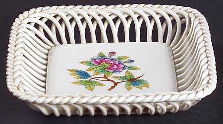 Queen Victoria (Green Border) 5" Square Tray