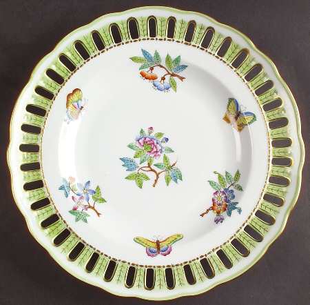 Queen Victoria (Green Border) 9" Pierced Plate
