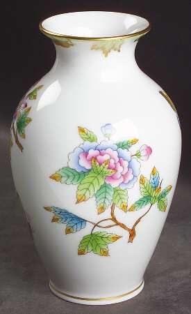 Queen Victoria (Green Border) 5" Vase