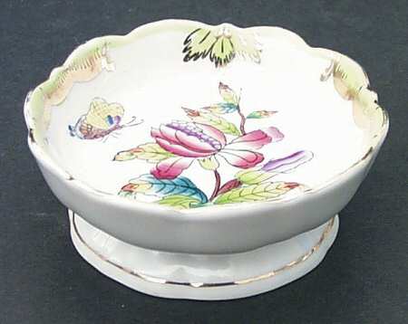 Queen Victoria (Green Border) Master Salt Dip