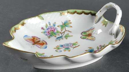 Queen Victoria (Green Border) 7" Leaf Dish