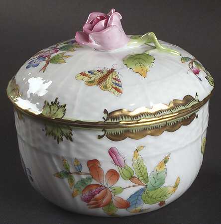 Queen Victoria (Green Border) Sugar Bowl & Lid