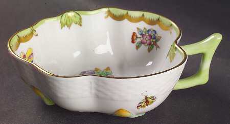 Queen Victoria (Green Border) Medium Leaf Dish