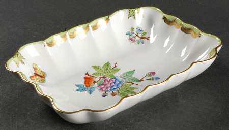 Queen Victoria (Green Border) Oblong Nut Dish