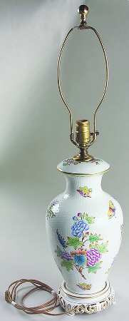 Queen Victoria (Green Border) 30" Electric Lamp No Shade