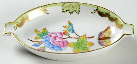 Queen Victoria (Green Border) 4" Oval Ashtray