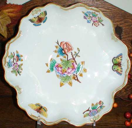 Queen Victoria (Green Border) Melon Bowl 8"