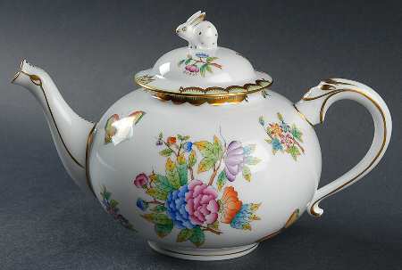 Queen Victoria (Green Border) Small Teapot & Lid