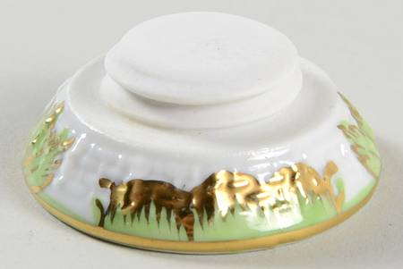Queen Victoria (Green Border) Ceramic Stopper for Pepper Shaker