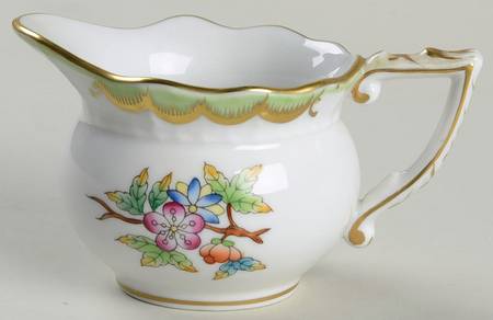 Queen Victoria (Green Border) Mini Creamer