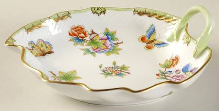 Queen Victoria (Green Border) 7" Leaf Dish
