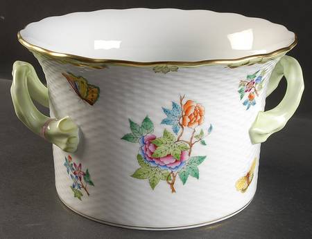 Queen Victoria (Green Border) 6" Cachepot