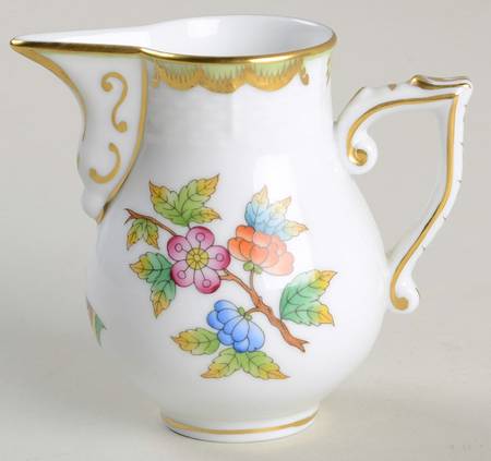 Queen Victoria (Green Border) Creamer