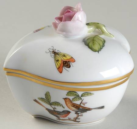 Queen Victoria (Green Border) Small Household Box
