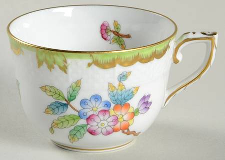 Queen Victoria (Green Border) Mocha Cup