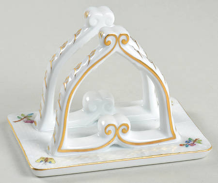 Queen Victoria Older (VA) Napkin Holder