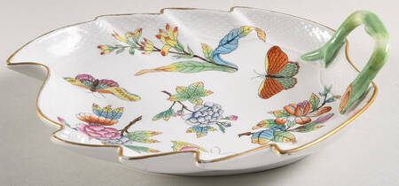 Queen Victoria Older (VA) 9" Leaf Dish