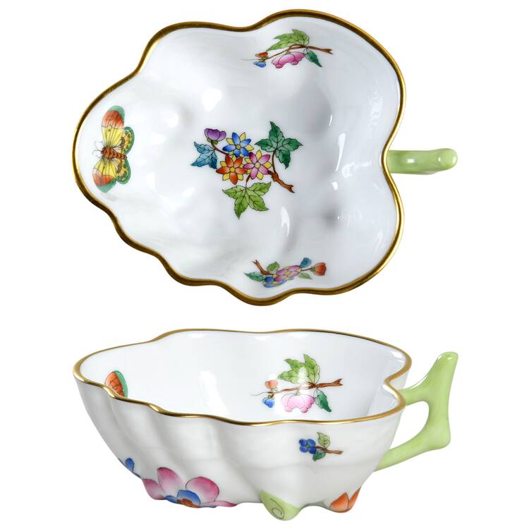 Queen Victoria Older (VA) Small Deep Leaf Dish by Herend